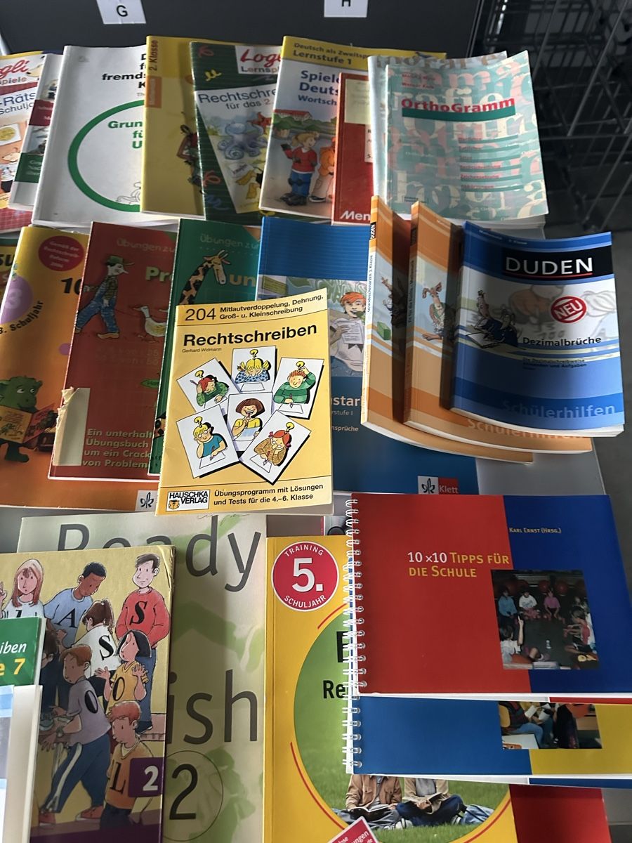 Libri: 65 Nachhilfebücher Primarschule!! Ab 1.-!! – Usato da Starrkirch-Wil venduto da charlywatson 1
