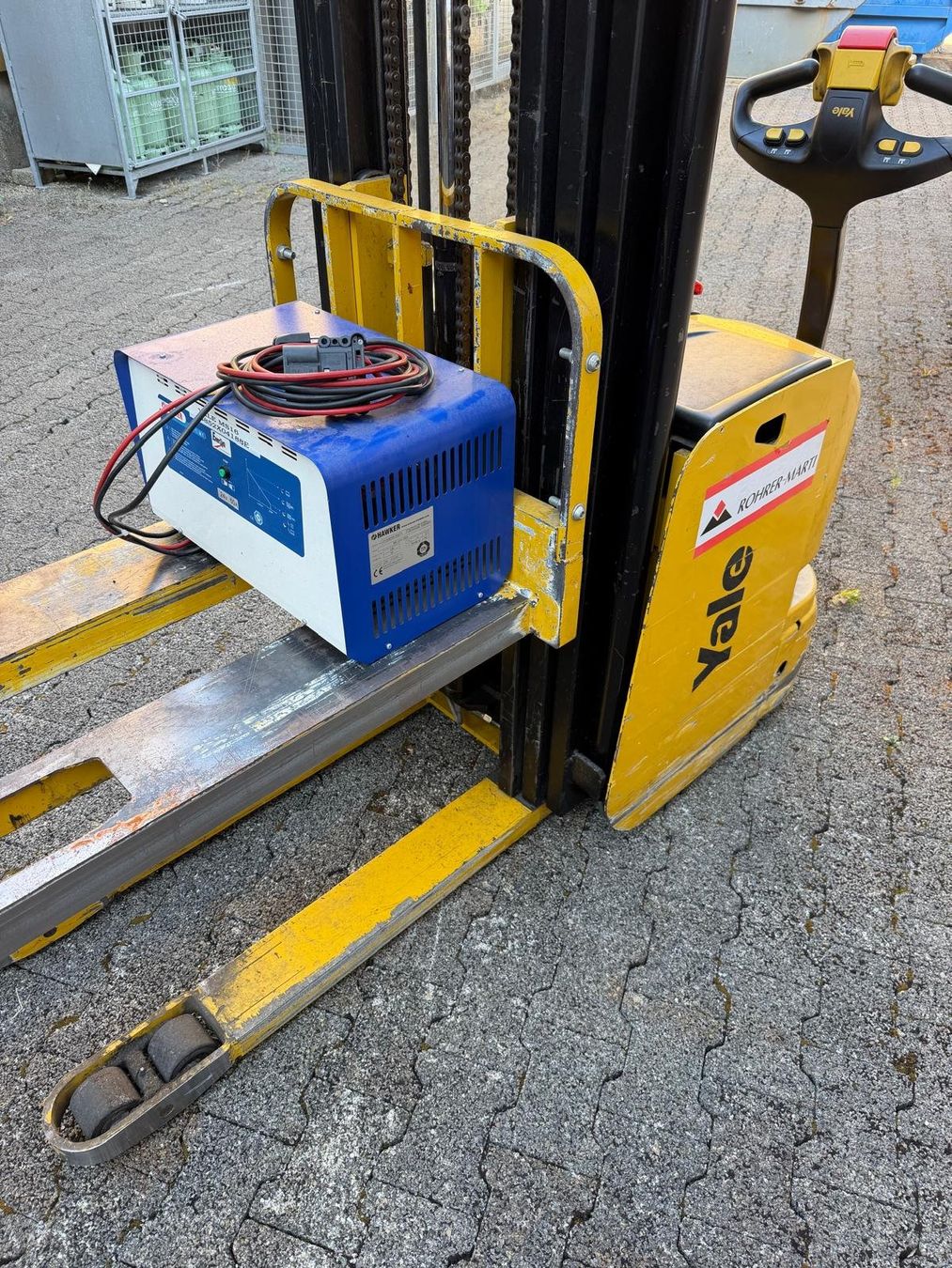Carrelli elevatori e a forche: Deichselstapler Yale mit Triplex Hubgerüst – Usato da Dintikon venduto da SIRADO