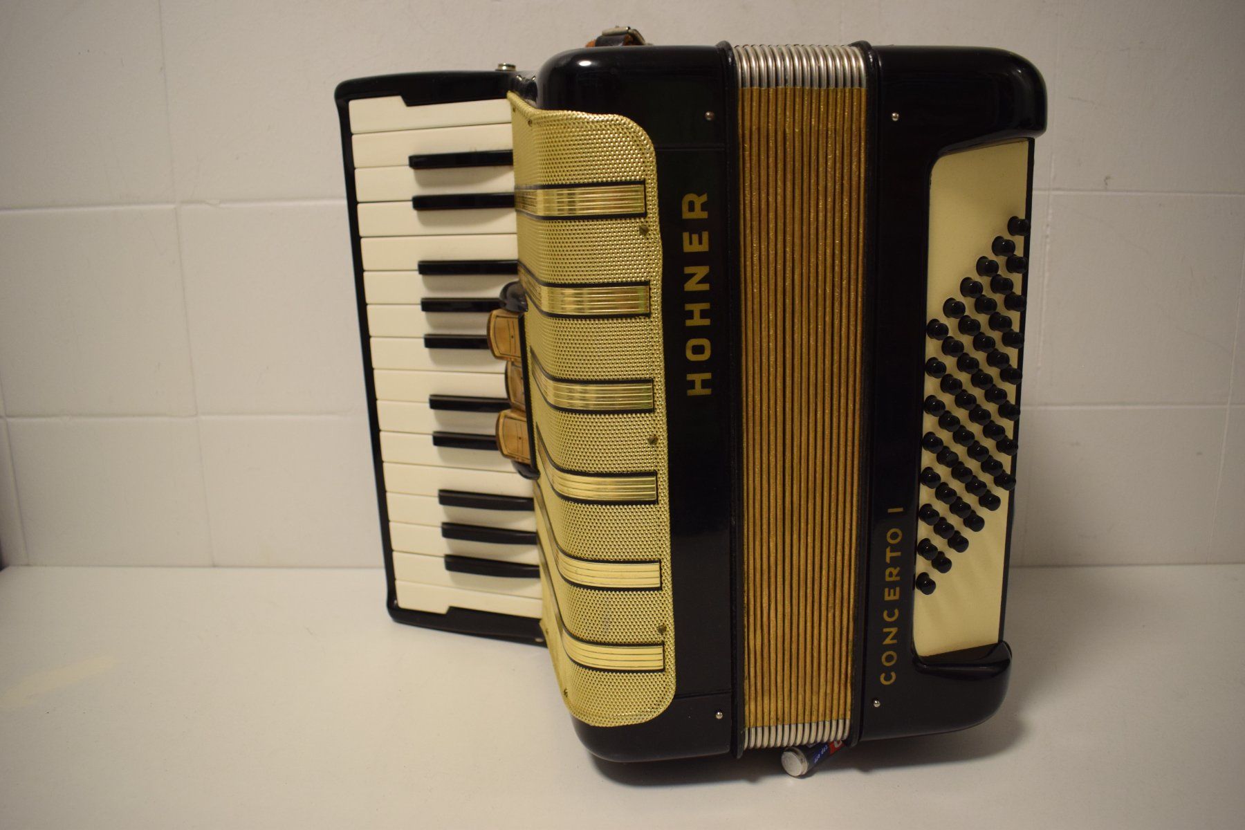 Hohner Strumenti musicali: Akkordeon chromatisch Hohner Concerto I – Usato da Zürich venduto da baumusik 7