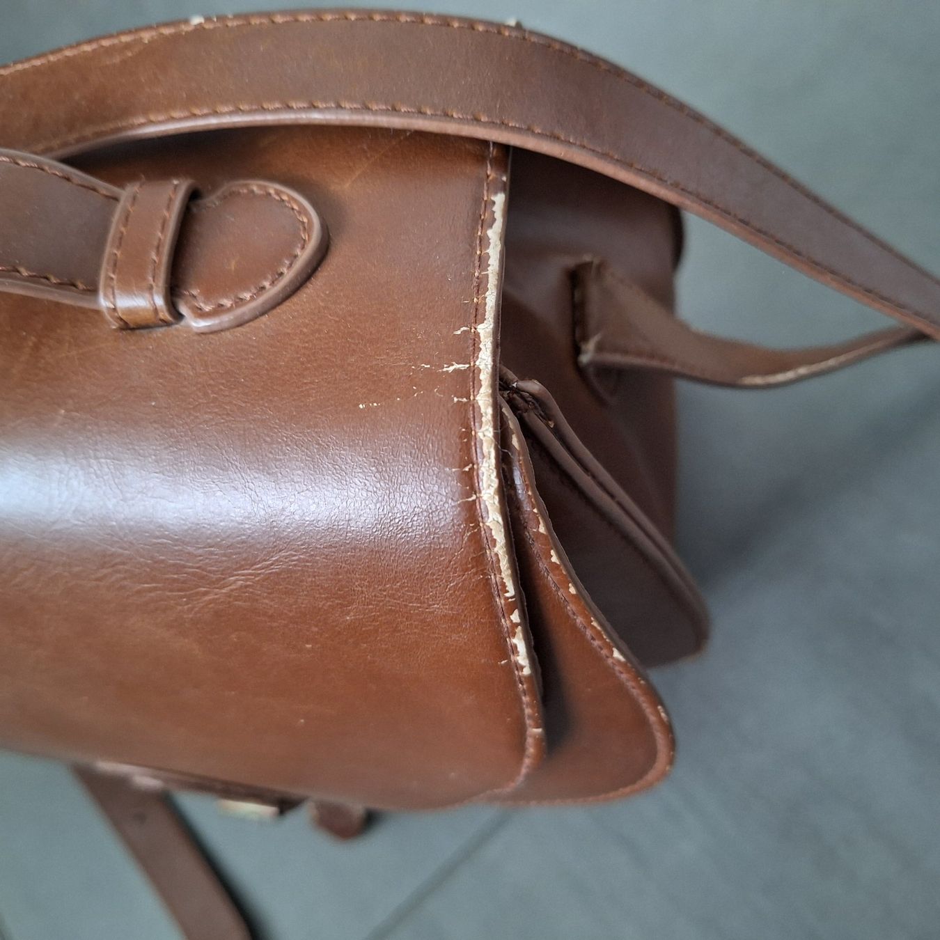 H&M Borse da donna: H&M Umhängetasche braun – Difettoso da Märstetten venduto da activemember 8