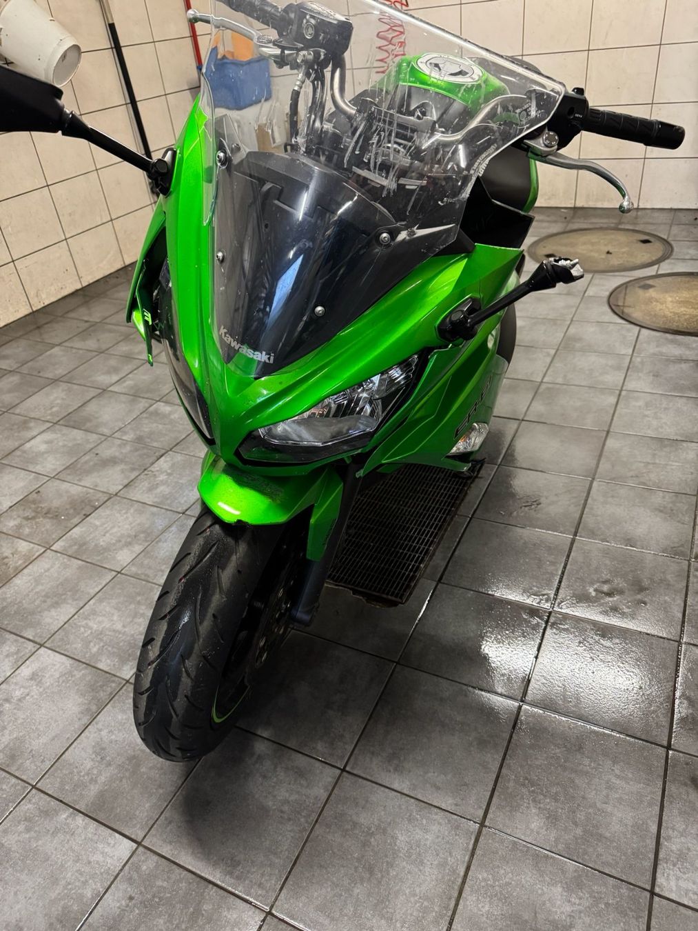 Kawasaki Strada: Kawasaki ER-6F Unfallfahrzeug – Difettoso da Elgg venduto da Roger04011970 6