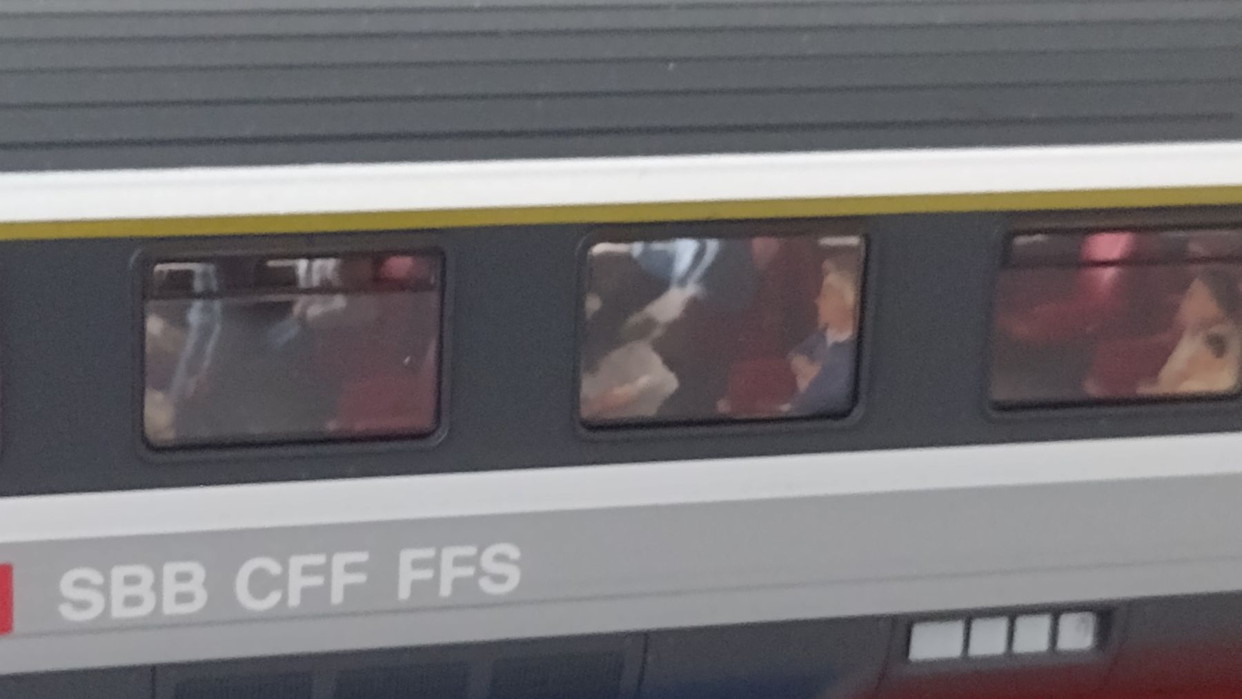 Roco Modellini di ferrovie: Voiture eurocity SBB – Usato da Vevey venduto da tgv3 2