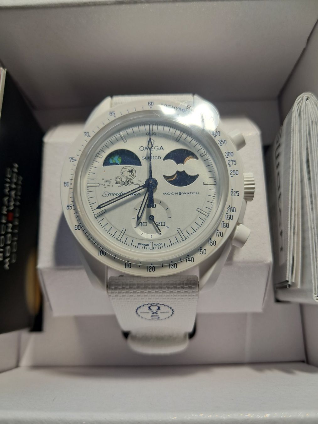 Swatch Orologi: Swatch x Omega Mission to Earthphase Moonshine Gold Cold Mo. – Nuovo e nell'imballaggio originale da Niederhasli venduto da zvb_fgn2 1