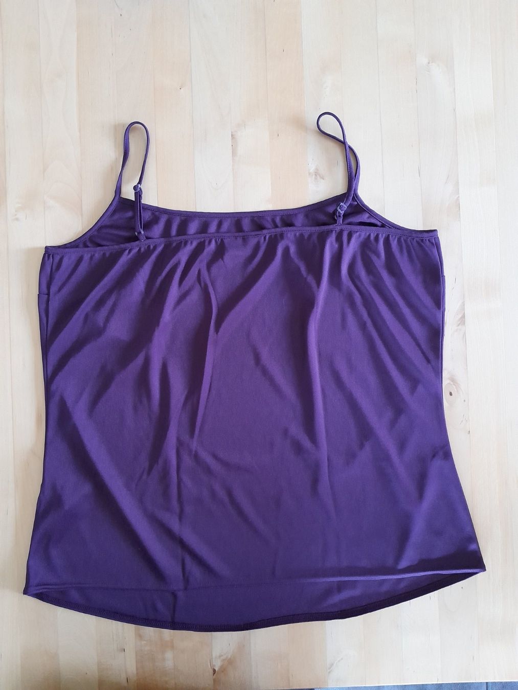 Top: Top 42 neuf couleur aubergine – Usato da Charmey (Gruyère) venduto da Laulau.sansan 1