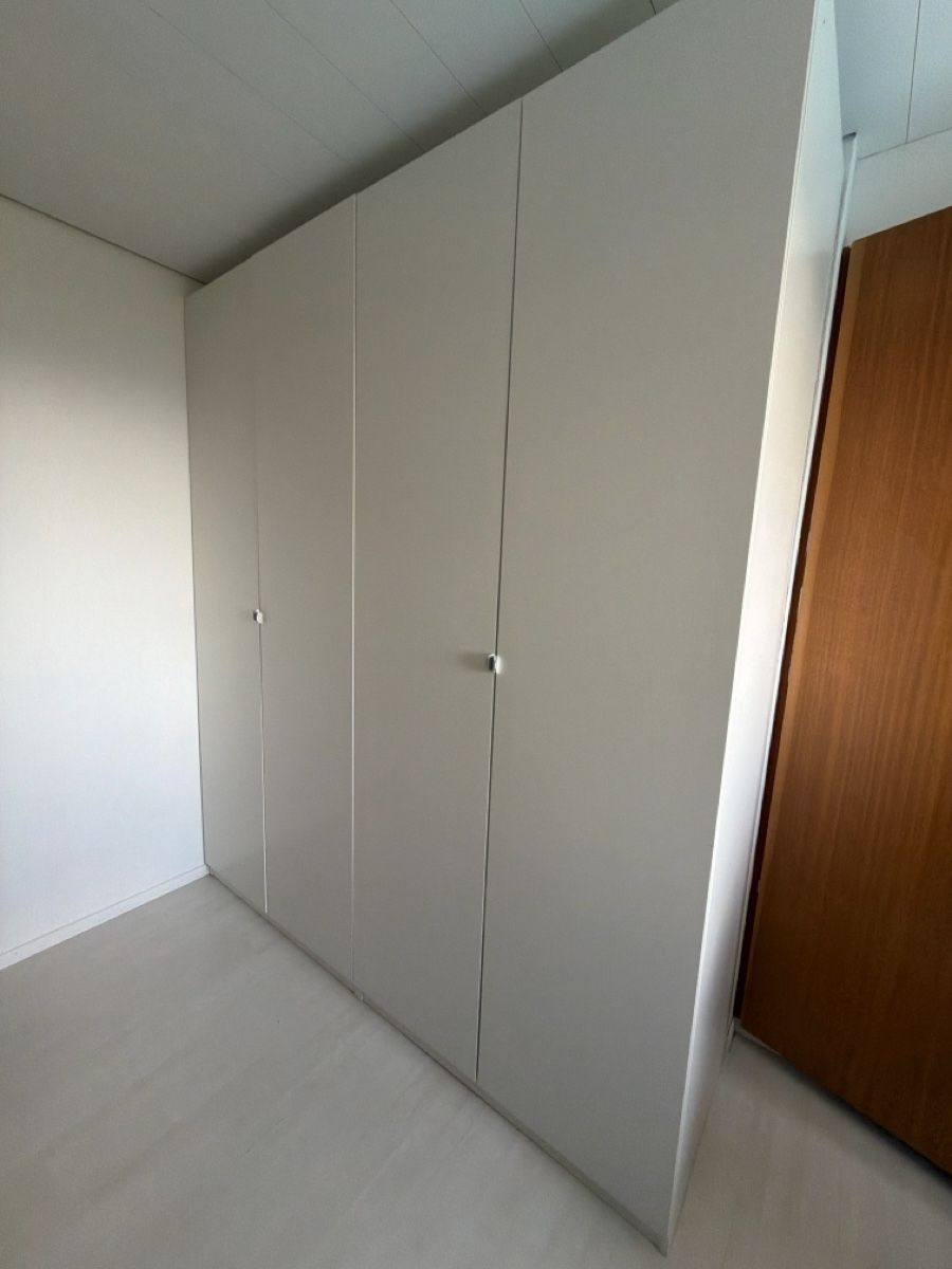 Ikea Armadi: IKEA PAX 2m – Usato da Oberrohrdorf venduto da Mariann79