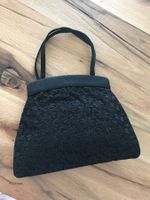 Tasche aus Seide und Stickerei