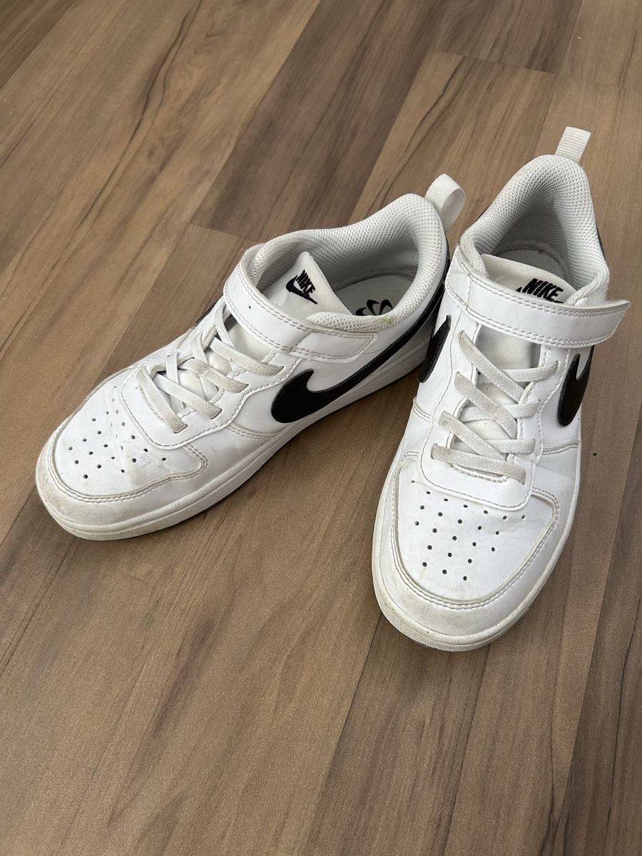 Scarpe per ragazzi: Nike Schuhe Gr.34 – Usato da Breitenbach venduto da Diamondlady
