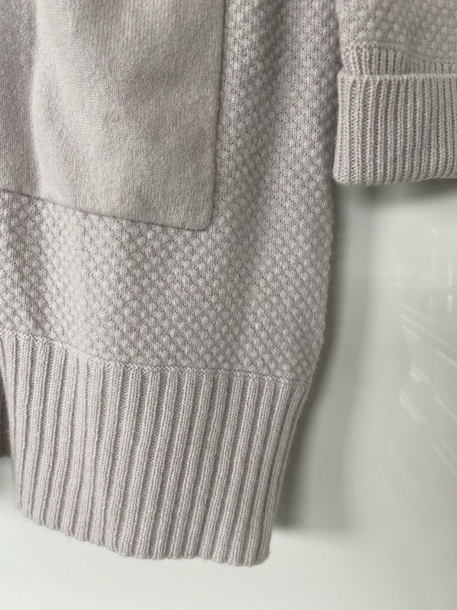 Allude Vestes: ALLUDE Strickjacke Kaschmir hellgrau/beige Gr.L  – D'occasion à Schaffhausen par Fie 4