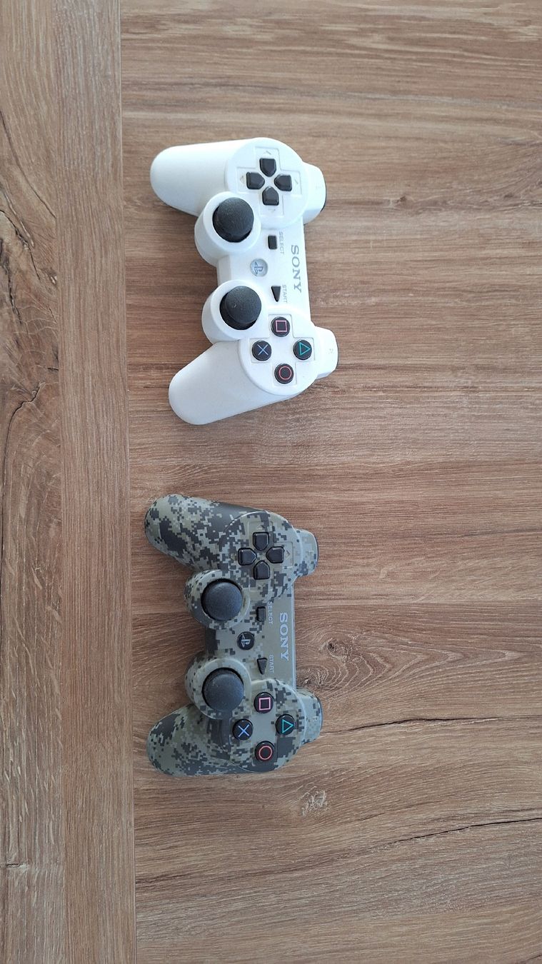 Sony Consoles: Playstation 3 mit 2 Controller und 24 Spielen – D'occasion à Kriens par Blitz95 3