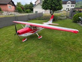 Pilot Rc Skyline Cessna 182