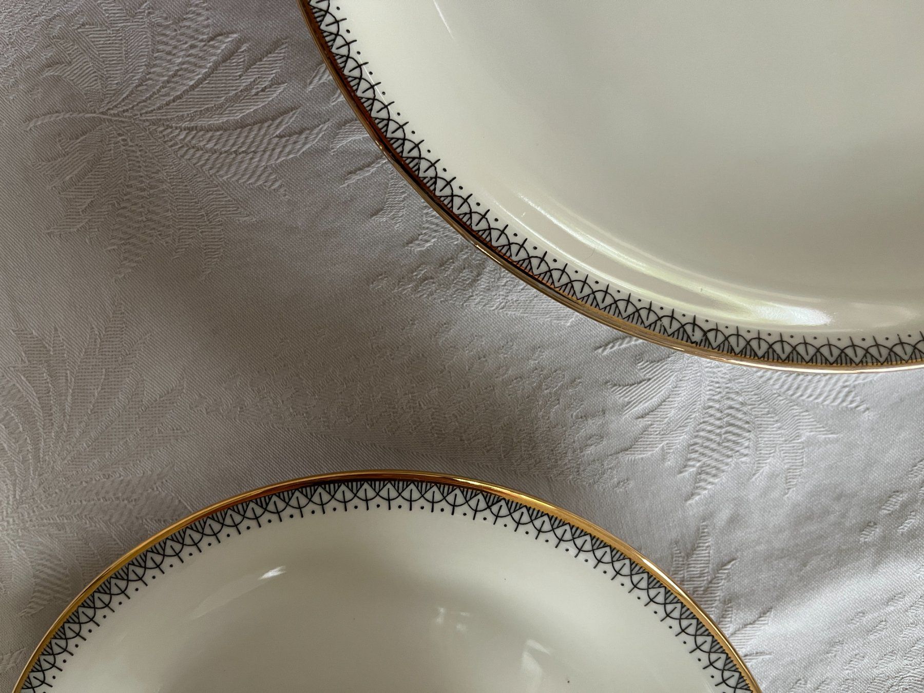 Set di piatti: Teeservice  12 Personen Royal Jvory – Usato da Lützelflüh-Goldb venduto da Fresu8 1