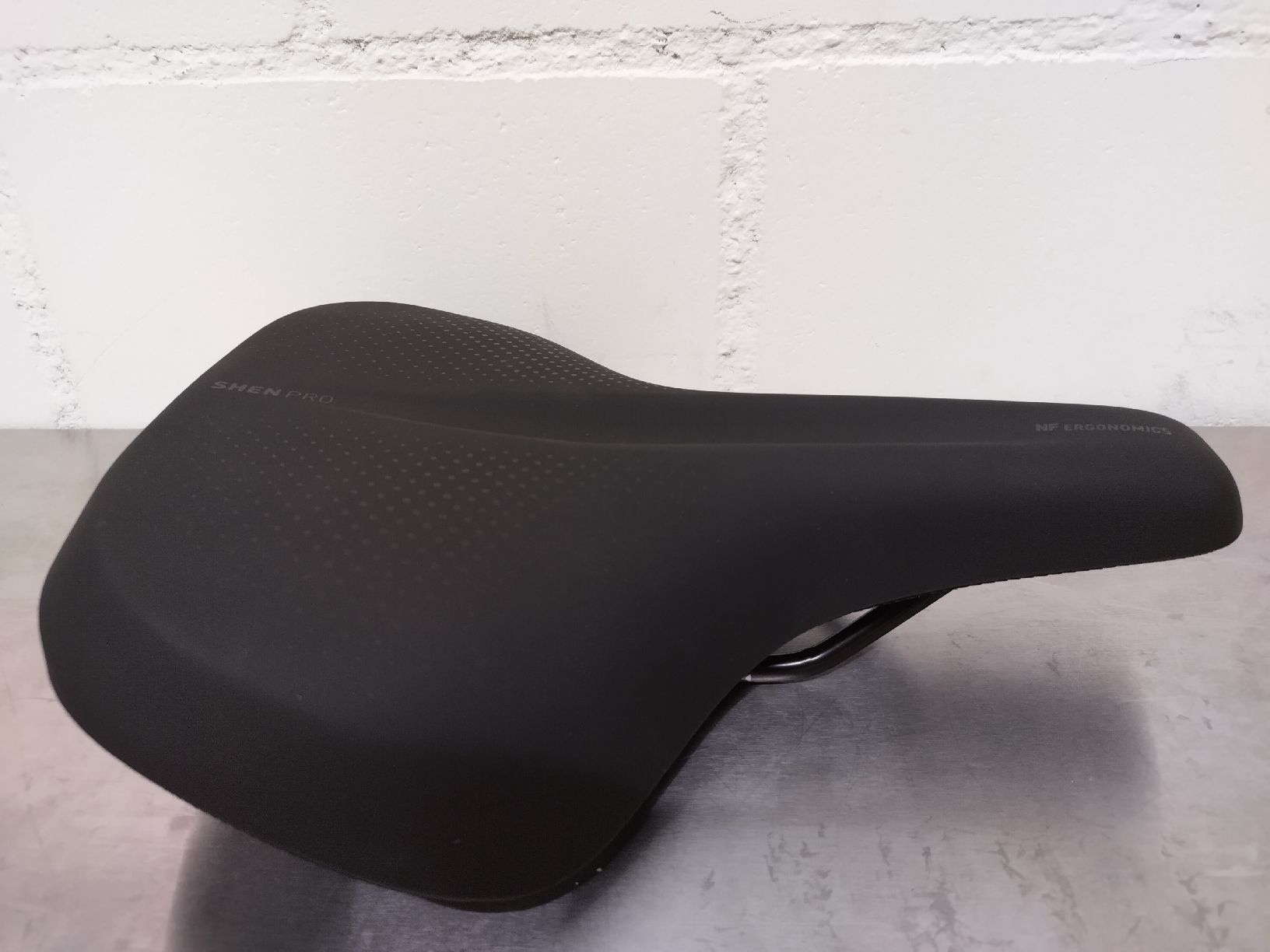 Cube Pezzi di ricambio: CUBE SHEN PRO KOMFORT SATTEL  – Nuovo (secondo la descrizione) da Hombrechtikon venduto da findik
