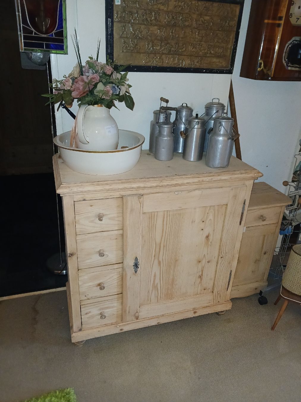 Commodes: Schaffreite  – D'occasion à Hagenbuch ZH par bromaer 1