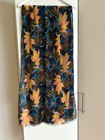 S.Oliver Schal mit floralem Muster aus Viscose