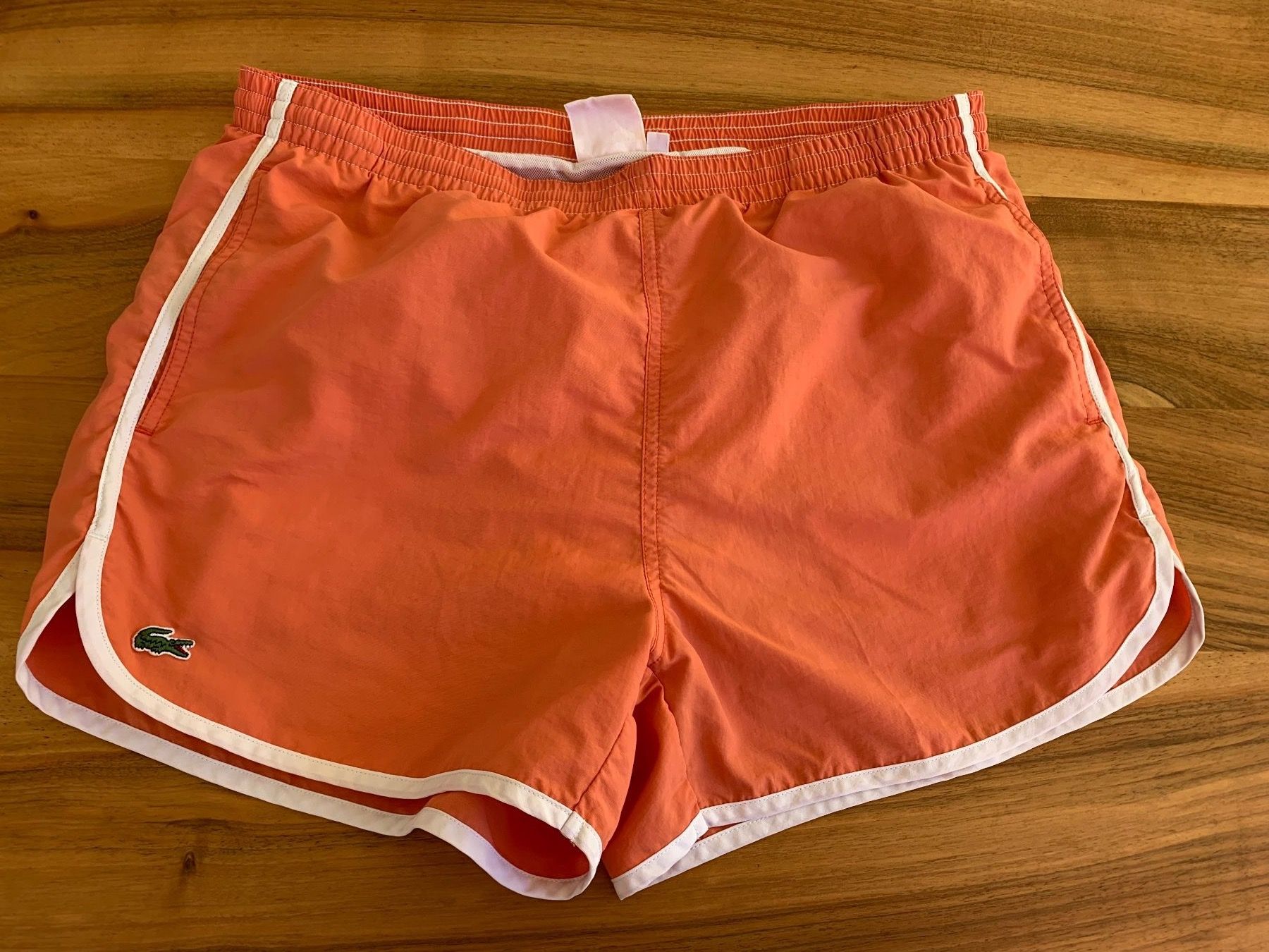 Lacoste Costumi da bagno: LACOSTE kurze Badehose Grösse 4 – Usato da Meiringen venduto da Jackwashere
