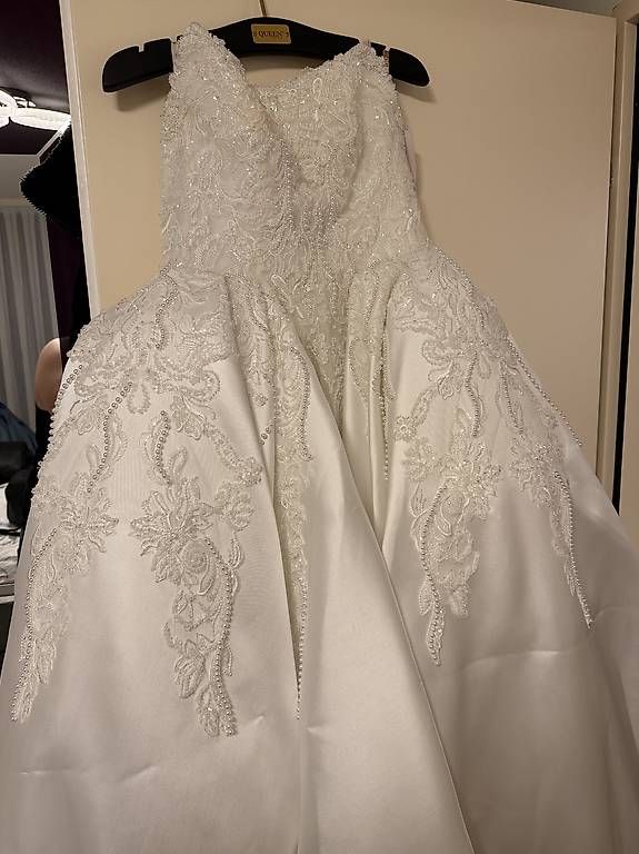 Vestiti: Brautkleid Unikat – Usato da Glattbrugg venduto da mir_vx2c 2
