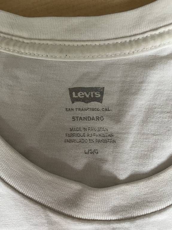 T-shirt: Levis T-Shirt L – Usato da Wolfhausen venduto da fab_nwx6 2