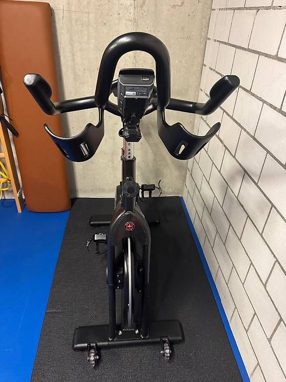 Vélos d'appartement: Schwinn AC Performance Plus  – D'occasion à Einsiedeln par claudia0503 1