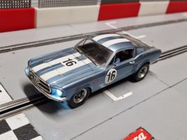 Carrera Digital 132 Ford Mustang GT 1967 blau/weiss