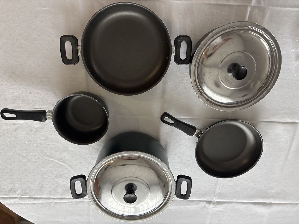 Padelle: Enders Aluminium-Kochset 10-teilig – Usato da Unterengstringen venduto da hab_dyp5 2