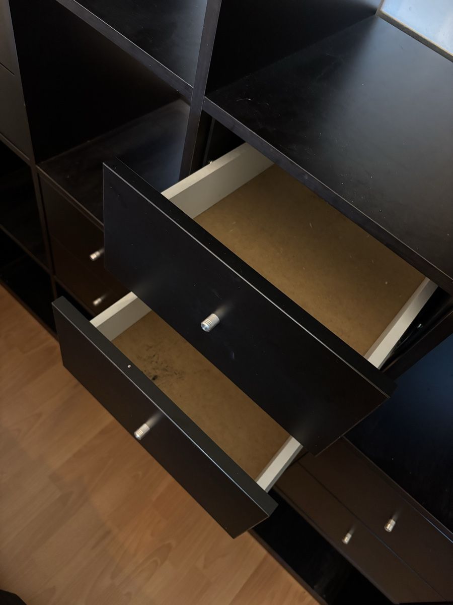 Scaffali: Ikea Kallax 4x4 schwarz mit 4x2 Schubladen – Usato da Ittigen venduto da carpediempotato 2