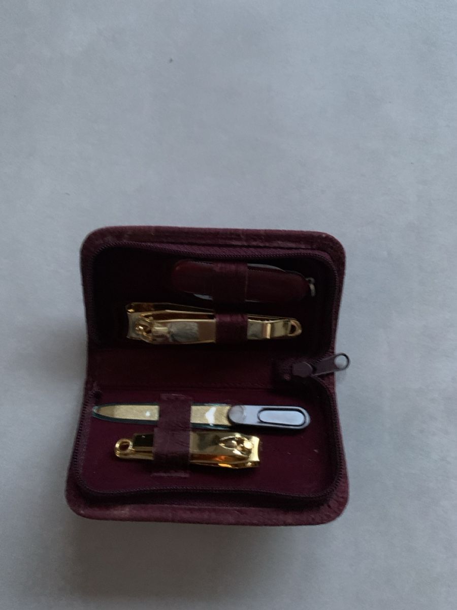 Manicure: Nagelpflegeset – Nuovo e nell'imballaggio originale da Zuzwil SG venduto da alfaromeo159ti 1