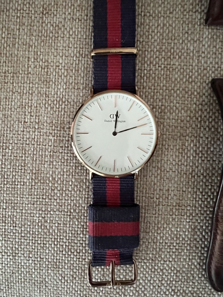 Daniel Wellington Orologi: Daniel Wellington Watch with straps – Usato da Corsier GE venduto da Arca_ReLife 2