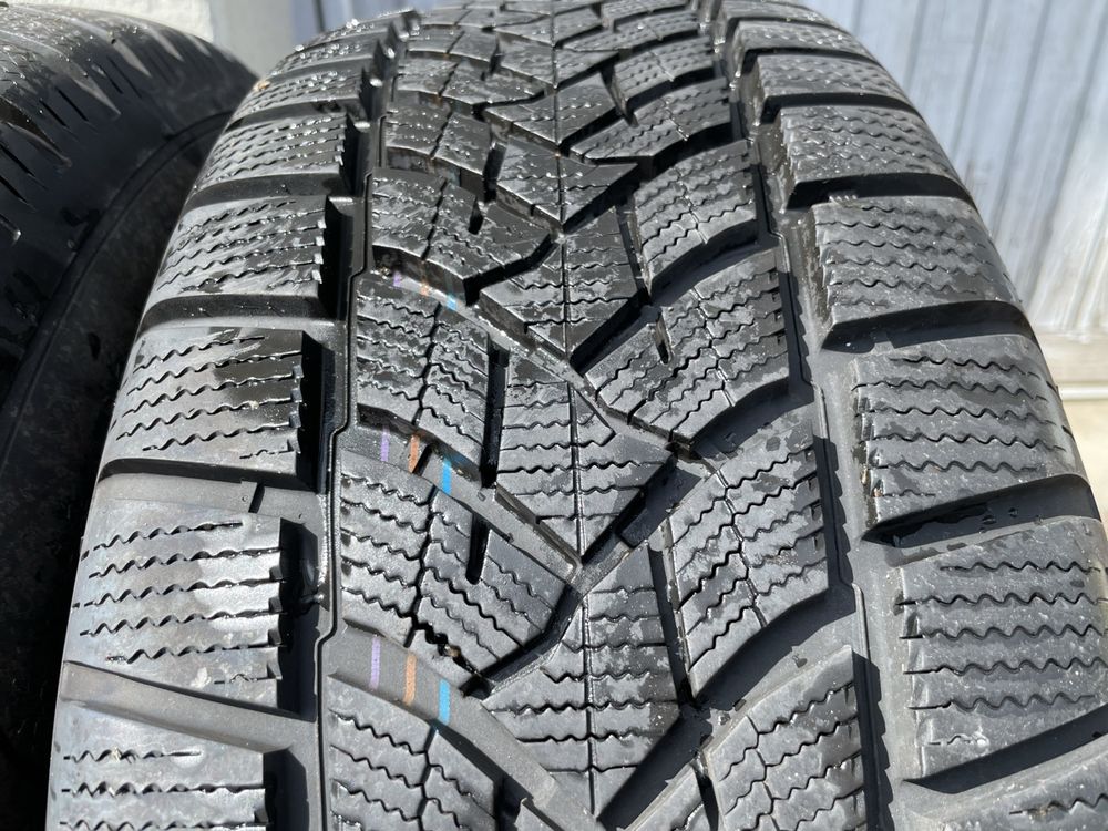 Audi Pneumatici & Ruote complete: Audi Q5 8R Winterräder Dunlop 235/65 R17 4 x 6mm – Usato da Horgen venduto da gogo-30 5