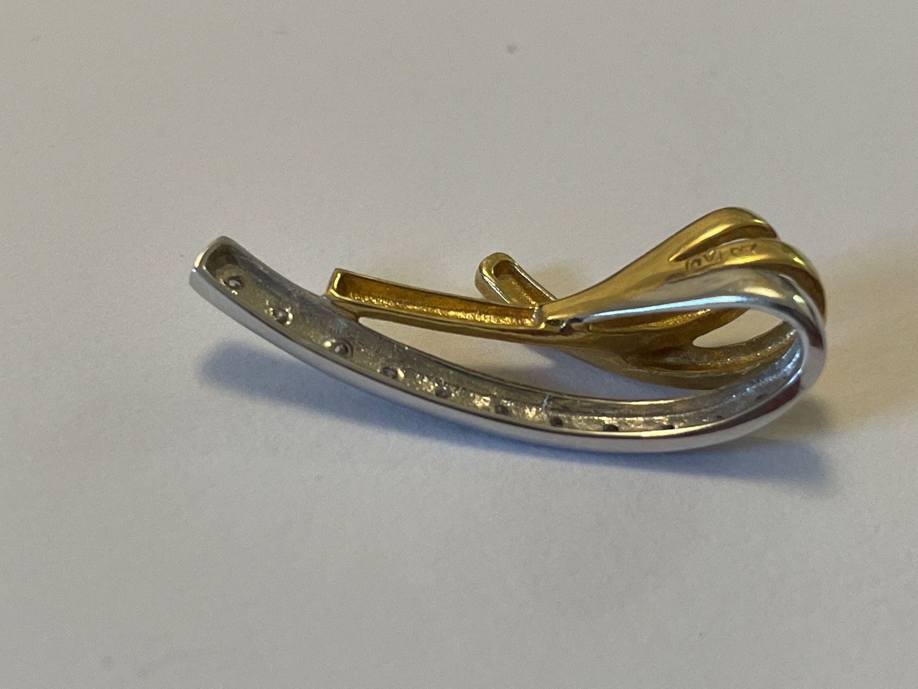 Ciondoli: Pendentif en or 18c avec diamants – Usato da Montreux venduto da Pipo7878 3