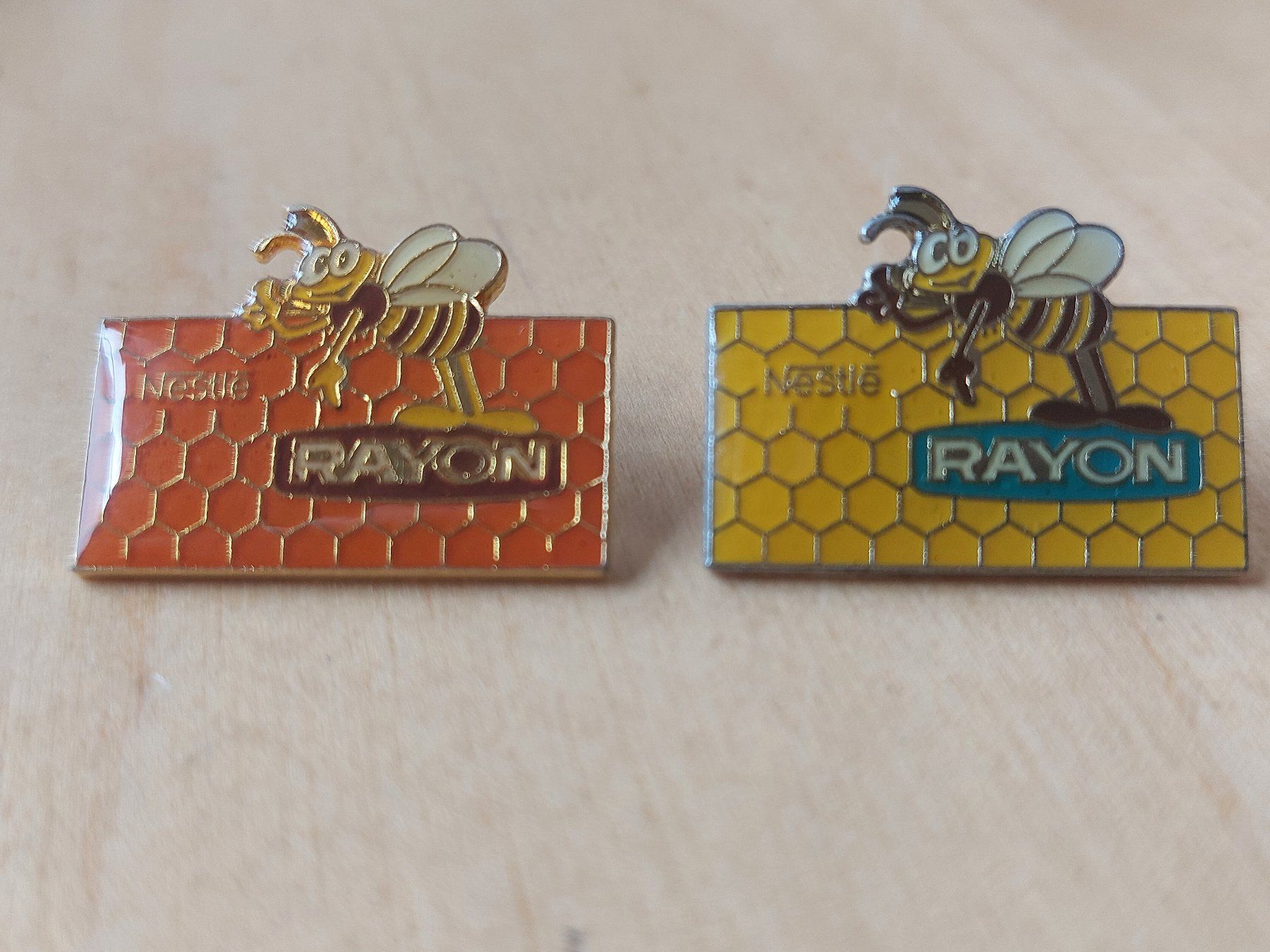 Nestlé Placchette & Badge: NESTLE 02 - PIN – Usato da Gipf - Oberfrick venduto da Esnoopy