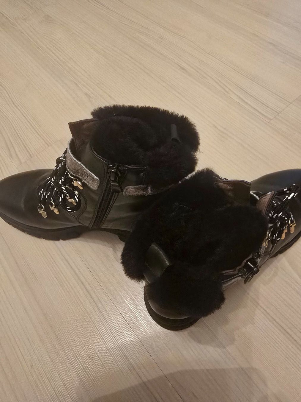Damenschuhe: Winterstiefeletten – Gebraucht aus Gutenswil von evita.64 1