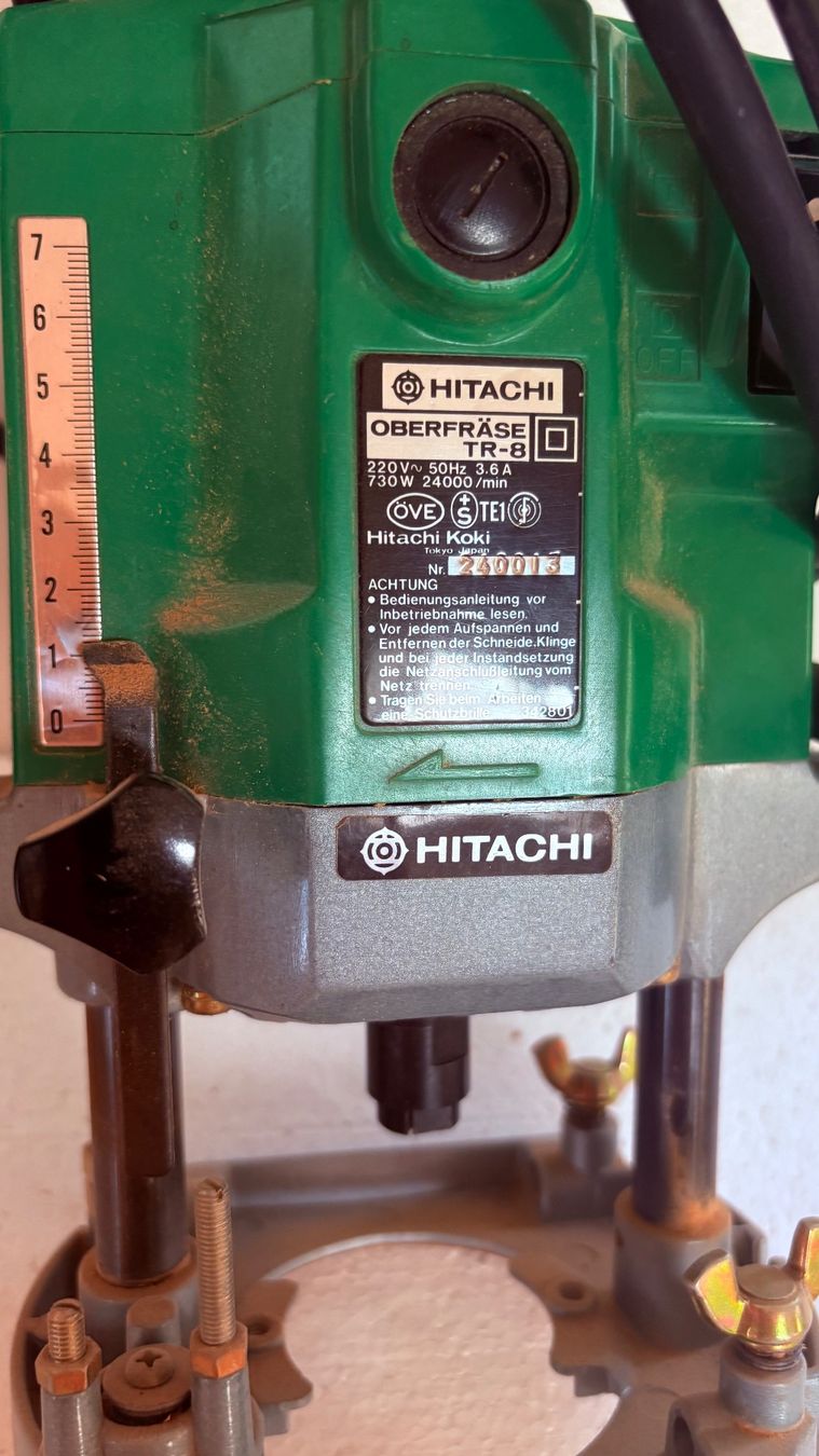 Alle Maschinen: Oberfräse Hitachi TR-8 – Gebraucht aus Altdorf UR von zar_fcd6 3