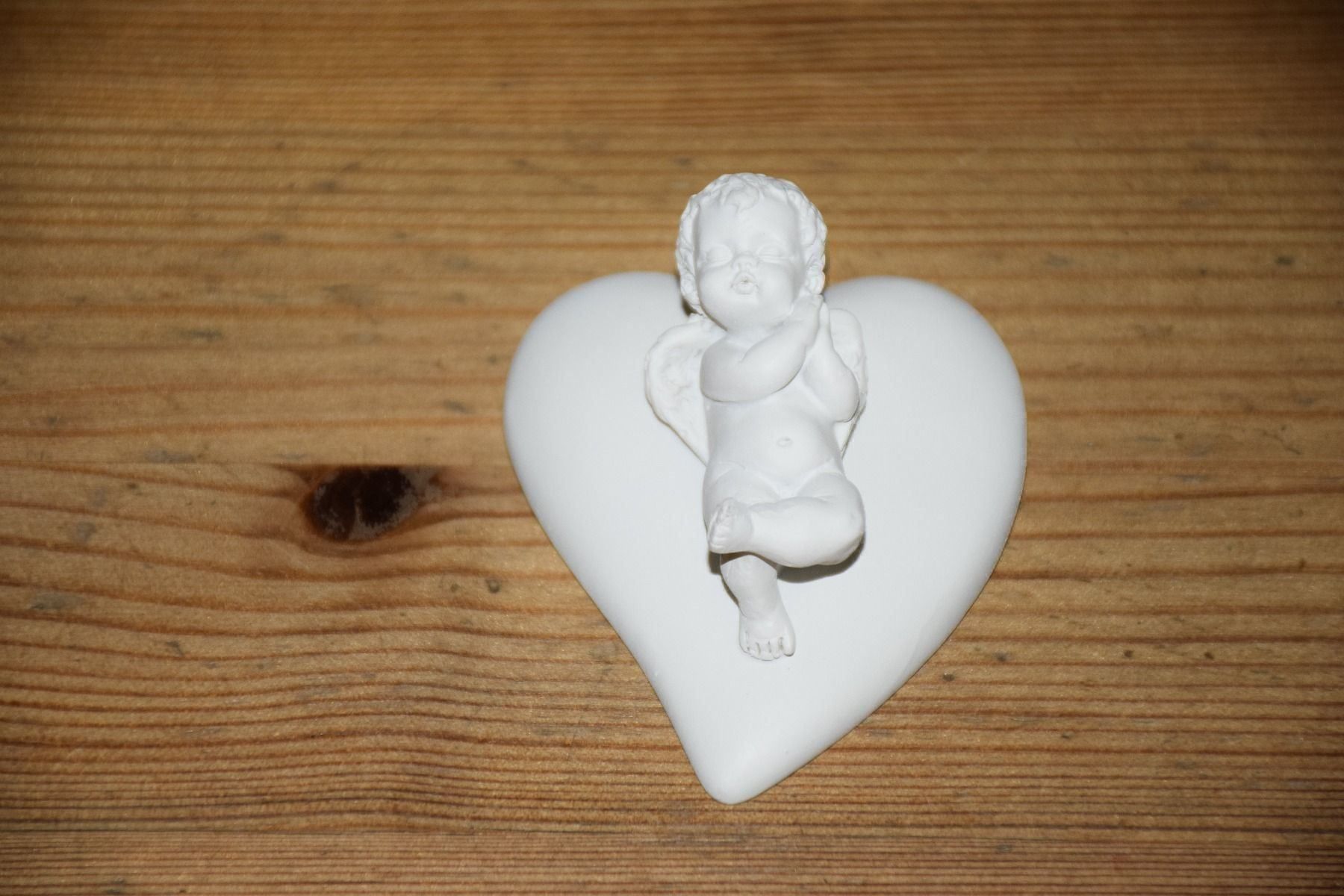 Statuette: Engeli auf Herz Nr. 2 liegend – Nuovo e nell'imballaggio originale da Wetzikon ZH venduto da Wetzicardo25 2