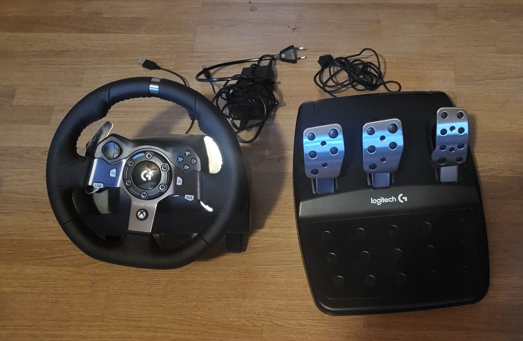 Systèmes de contrôle: Volant Logitech G920 - Expérience de course réaliste! – D'occasion à Bevaix par xav_78cd 3