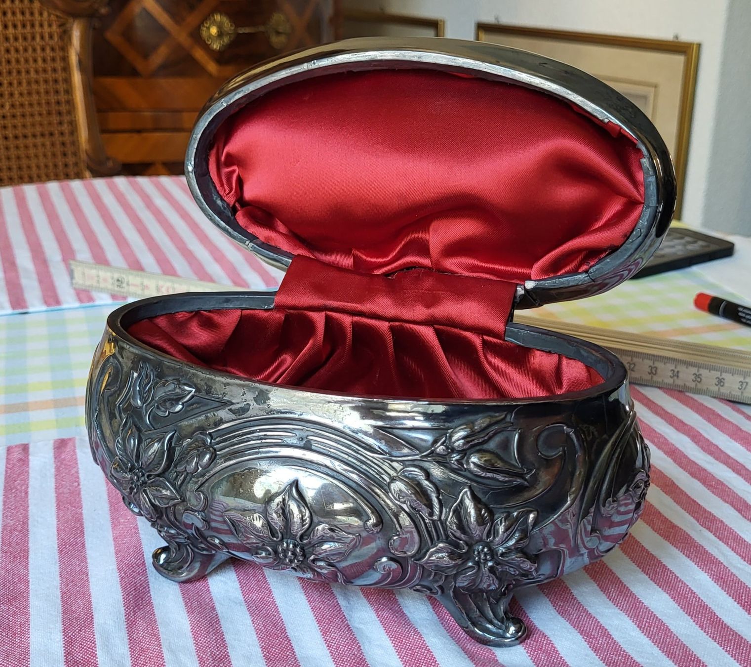 Cassapanche: Schatulle, Silber?, zweites Barock – Usato da St. Gallen venduto da nikolausraphael 1