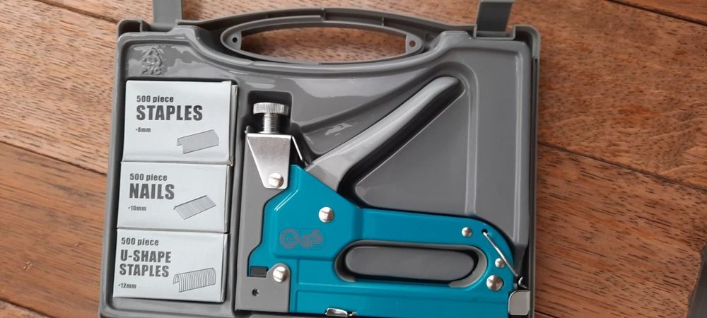 Grosser Tacker NEU OVP (Neu und originalverpackt) in Geroldswil für CHF ...