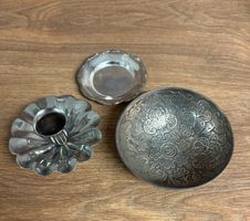 Konvolut Kerzenhalter und Schalen, Metall, 3 Teile