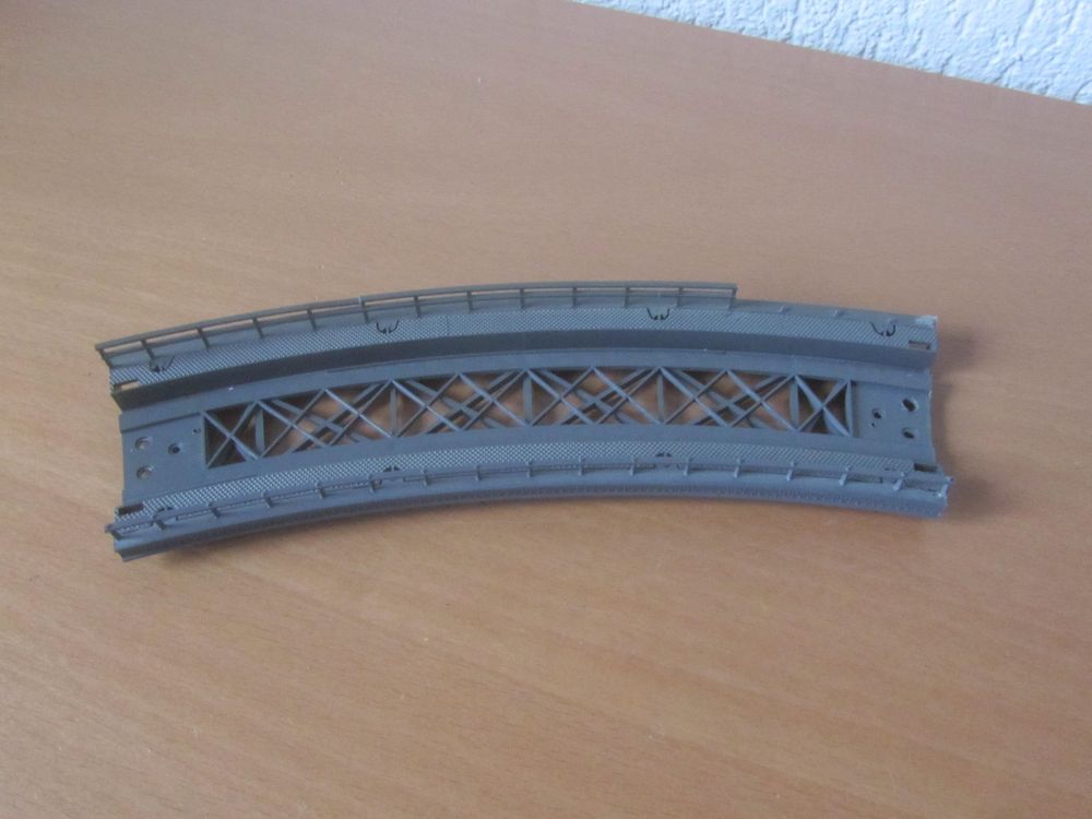 Märklin - 74613 - Modélisme Ferroviaire - Outil - Elément Rampe - Courbe - R 360 mm