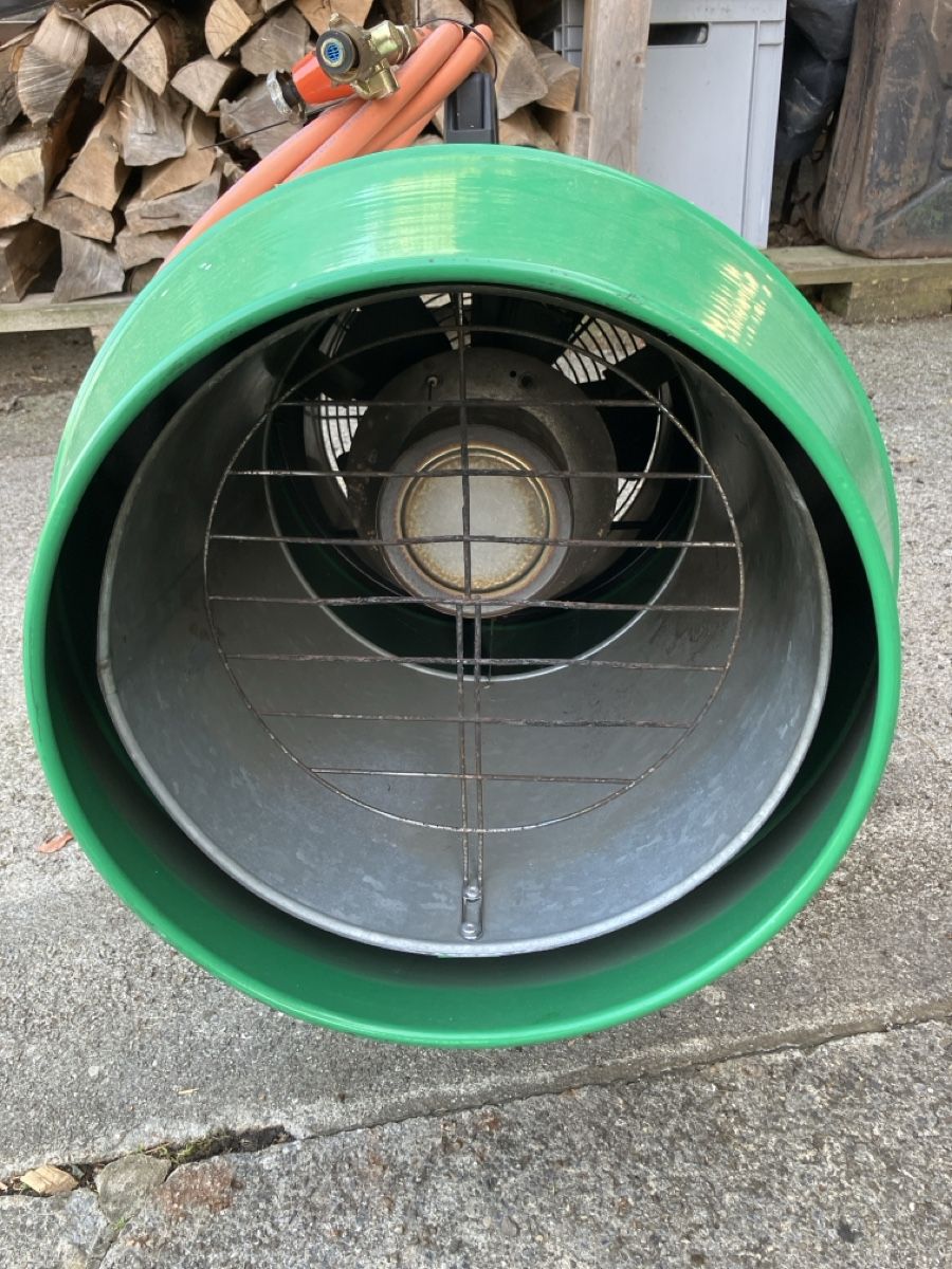 Radiateurs: Gas heitzer – D'occasion à Burg AG par ala_cx8x