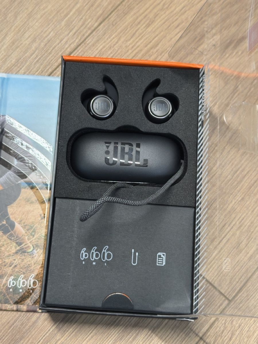 JBL Cuffie: Auricolari JBL Reflect Mini NC Bluetooth nero  – Usato da basel venduto da Swiss._.1978 3