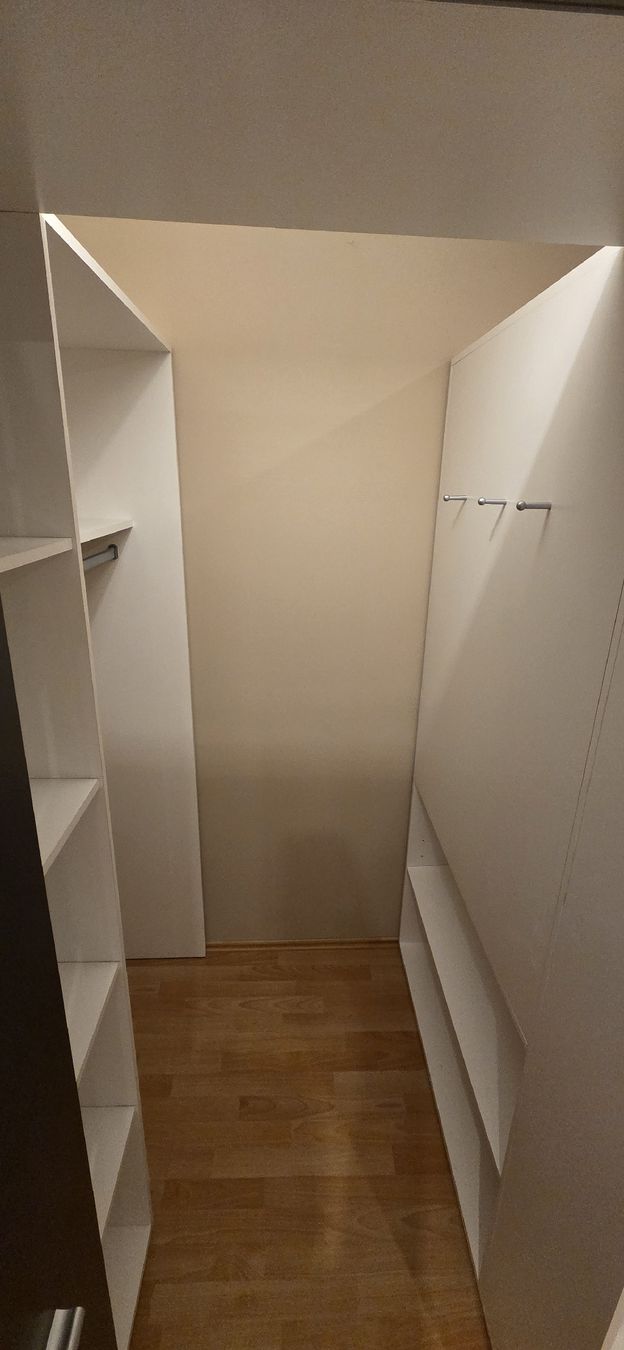 Conforama Armadi: Begehbarer Kleiderschrank – Usato da Zuzwil SG venduto da cin_7wq9 1