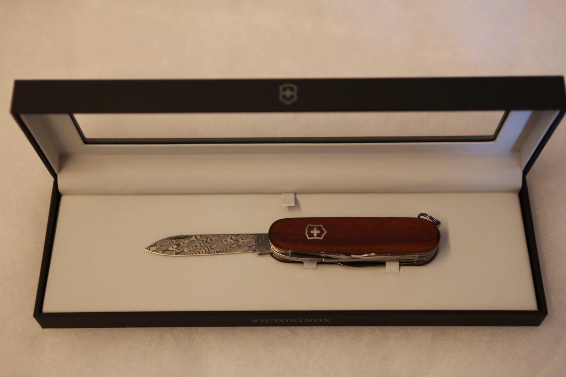 Victorinox Coltelli tascabile: Victorinox Damast 2018 Nr. 29 !!!! – Nuovo (secondo la descrizione) da Fisibach venduto da Subimator 1