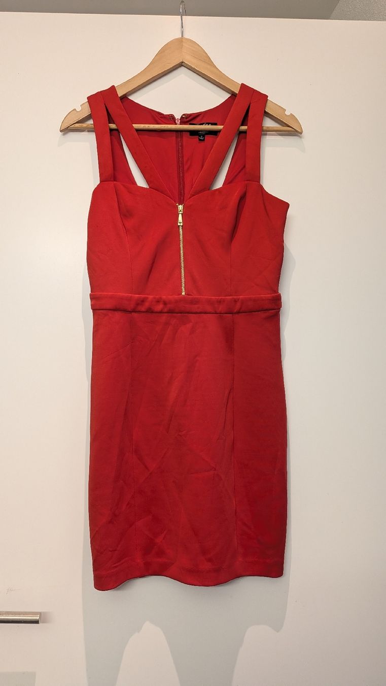 Guess Vestiti: Guess Dress Red Size M – Usato da Zürich venduto da yan_8lg2