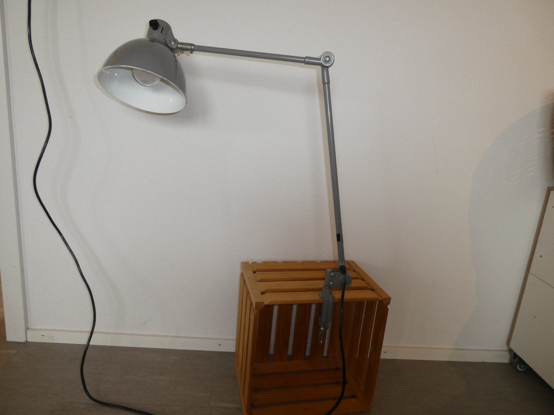 Lampade: Industrielampe BAG/Belmag – Usato da Ernetschwil venduto da Kiwi200