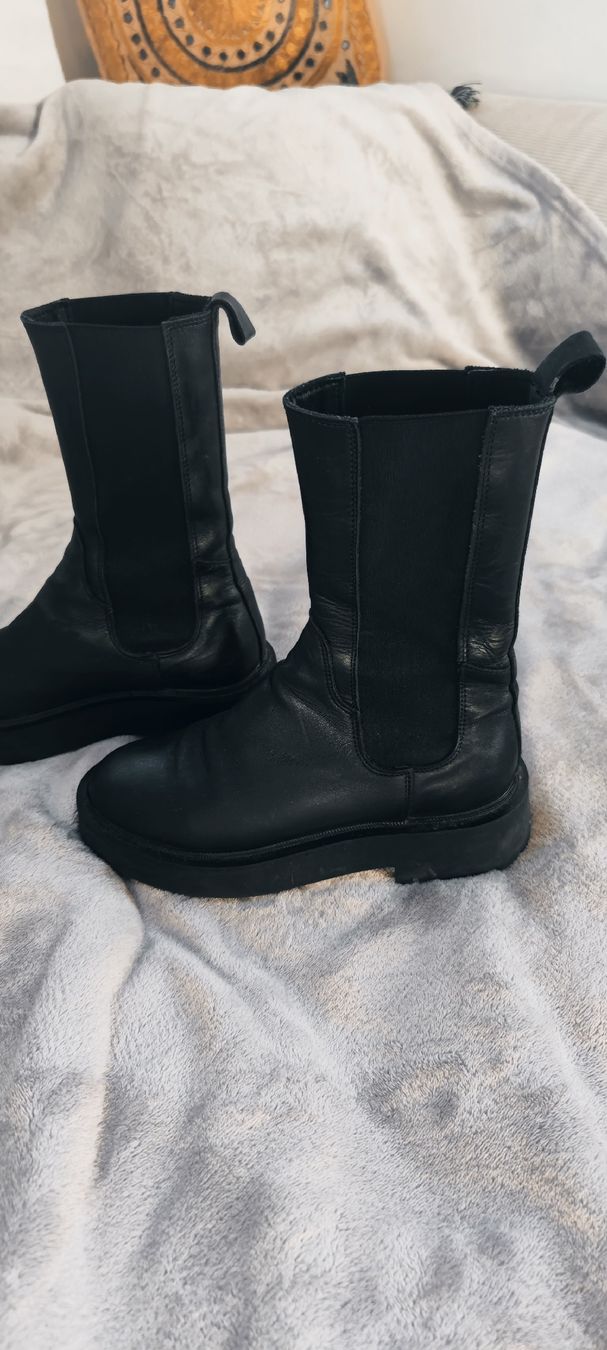 Damenschuhe: Black Leather Boots 38 – Gebraucht aus Eggerberg von blumtasha 1