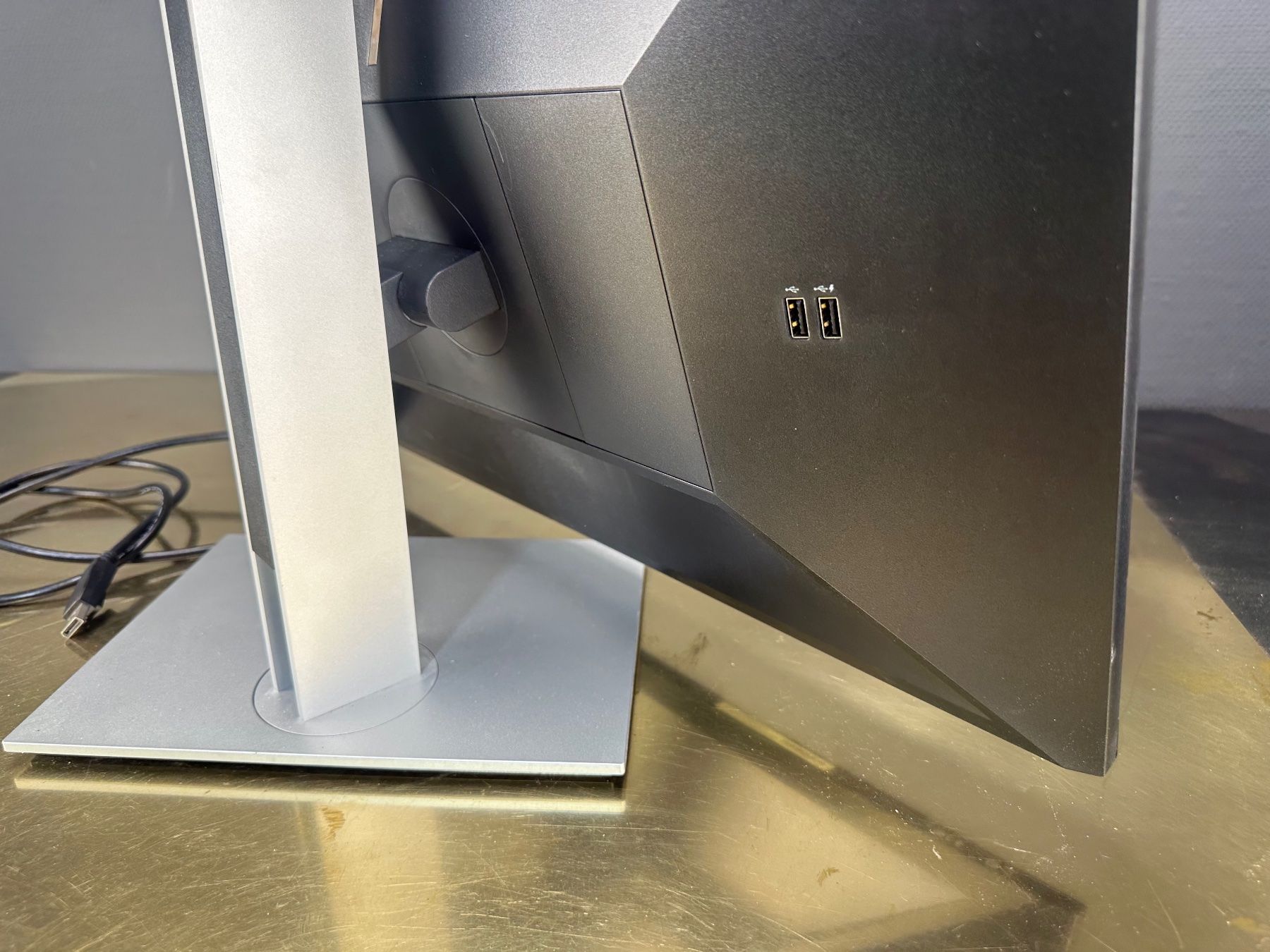 Hewlett Packard Monitor: Bildschirm, HP E24i G4 #4 – Usato da Laufenburg venduto da Sirluger 3