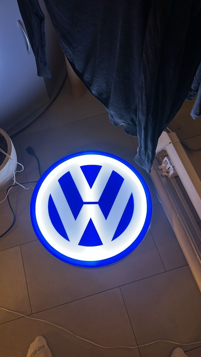 Lampade: Enseigne lumineuse VW 60cm – Nuovo (secondo la descrizione) da Chevroux venduto da alex911