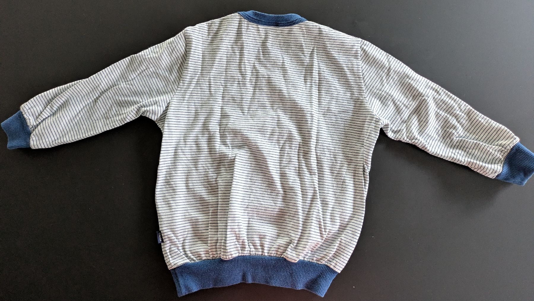 Calida Pigiama & Simili: Calida Pyjama-Oberteil mit Krebs, Grösse 92/98 – Usato da Kölliken venduto da mic_9n9d 1