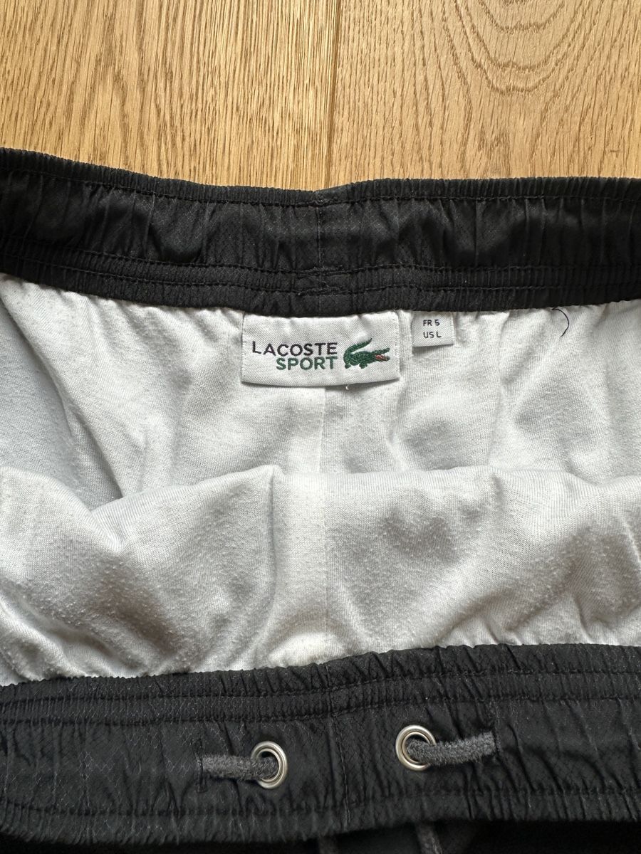 Lacoste Pantaloni: Lacoste Sport Shorts – Usato da Düdingen venduto da kleidungsmarktplatz 1