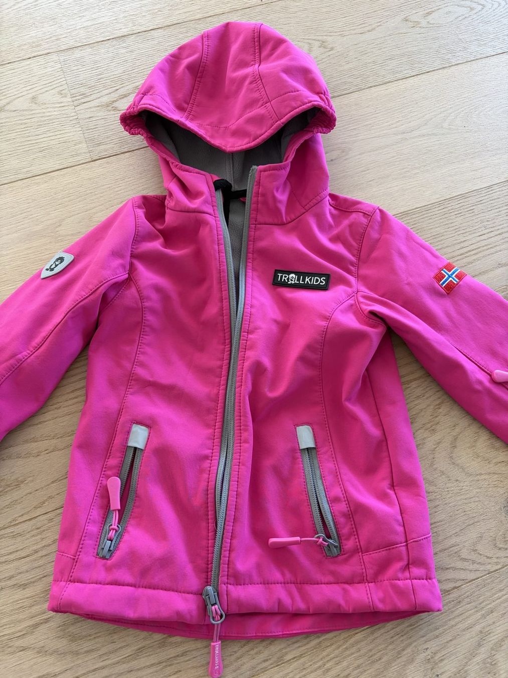 Trollkids Giacche & Cappotti: Trollkids Softshelljacke pink Gr. 110 – Usato da Affoltern am Albis venduto da TanGotan 1
